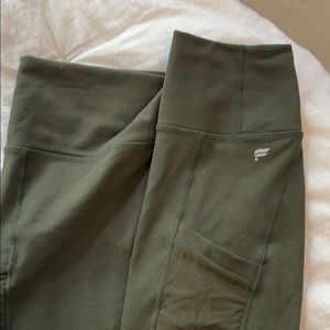 Fabletics Cropped Leggings with Pockets